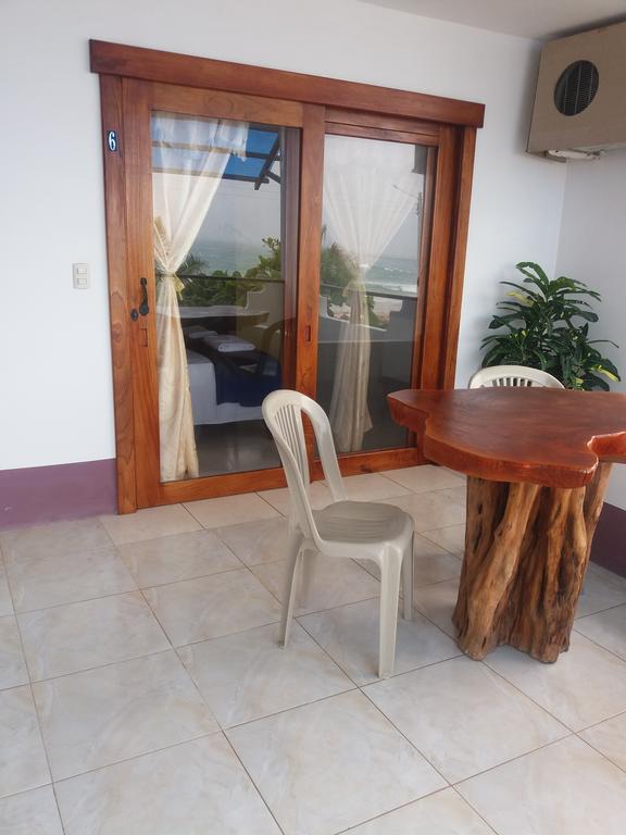 Hotel Casa Los Delfines Puerto Villamil Exterior foto